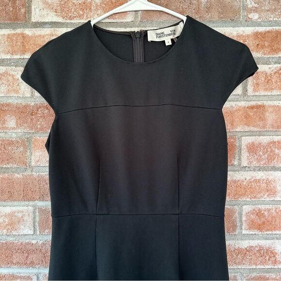 Diane Von Furstenberg Hadlie Sheath Dress Women’s 4 Black Cocktail Knee Length - Picture 2 of 8
